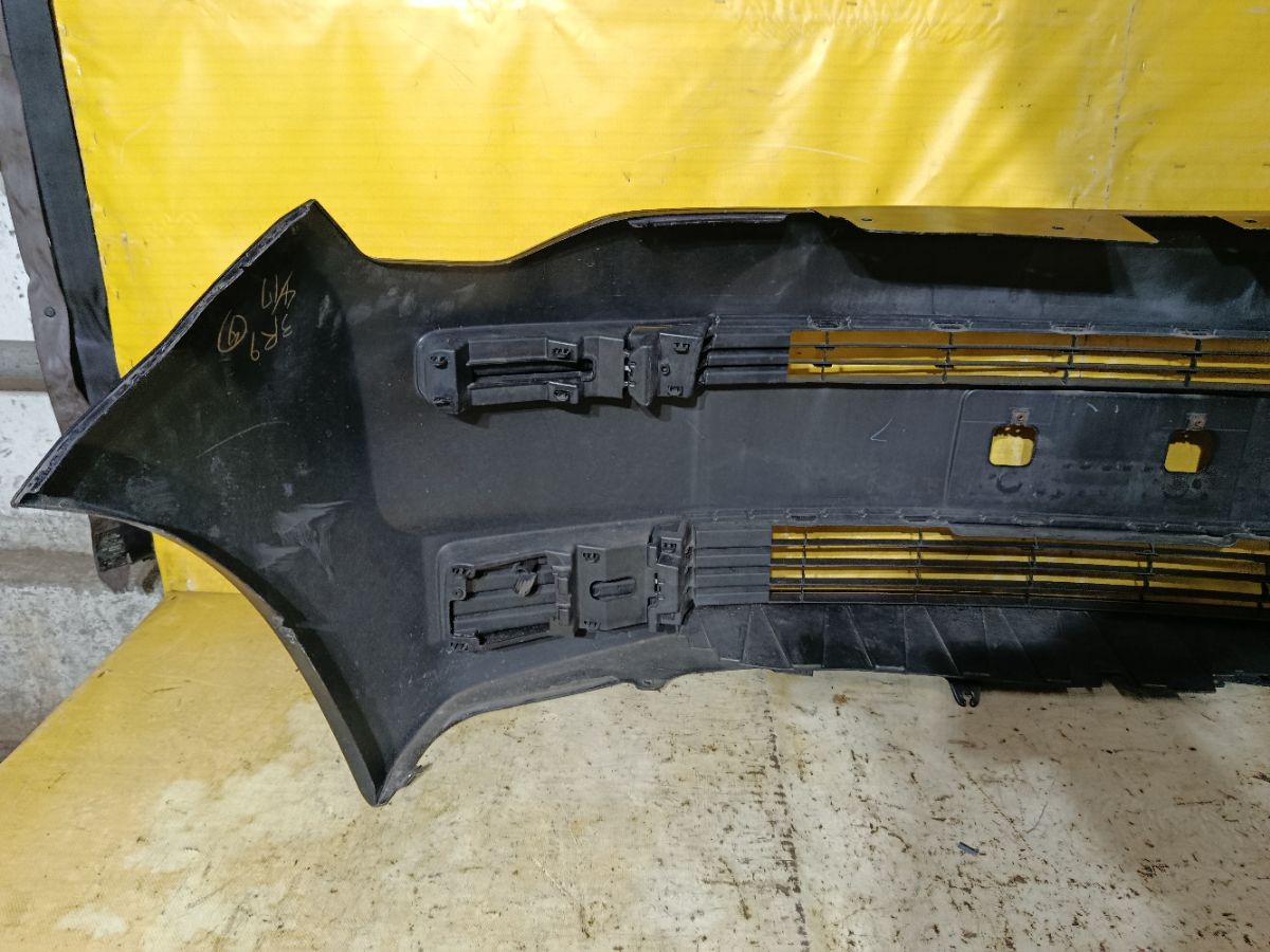 Бампер 52119-52810 на Toyota Spade NCP141 Фото 6