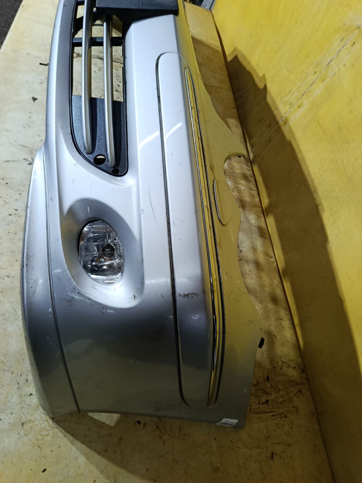 Бампер A2038853025, 0260421, 05408500, 12561200, 151124, 1671150, 171331A, 2038853025, 25302025, 3033574, 3515904A1, 5003074, 5003074J, 5510003515902P, 8190395, BZ04035BA, BZ04035BAN, CC04200, CZMC22, FP 4605 902, GD6663E, MB112013F, MC22, MD07000005000, MD20303160X, MD20303163X, ME0281001, PBZ04035BA, STMD07000B0 на Mercedes-Benz C-Class W203.045 Фото 2