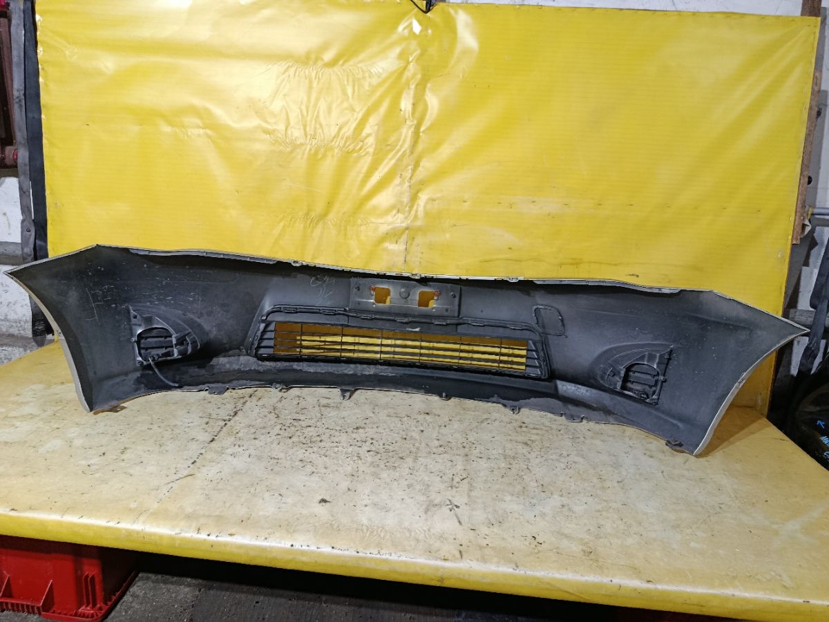 Бампер 52119-12E50 на Toyota Corolla Axio NZE164 Фото 4
