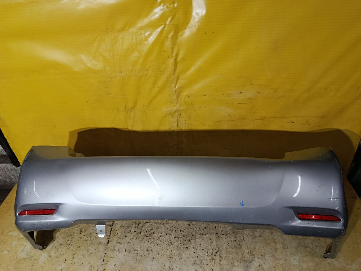 Бампер 53-17601 53-17601,52159-12000 на Toyota Corolla Axio NZE164 Фото 1