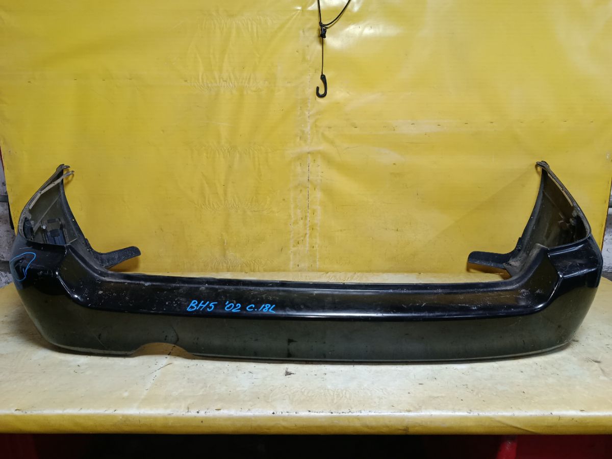 Бампер на Subaru Legacy Wagon BH5 Фото 1