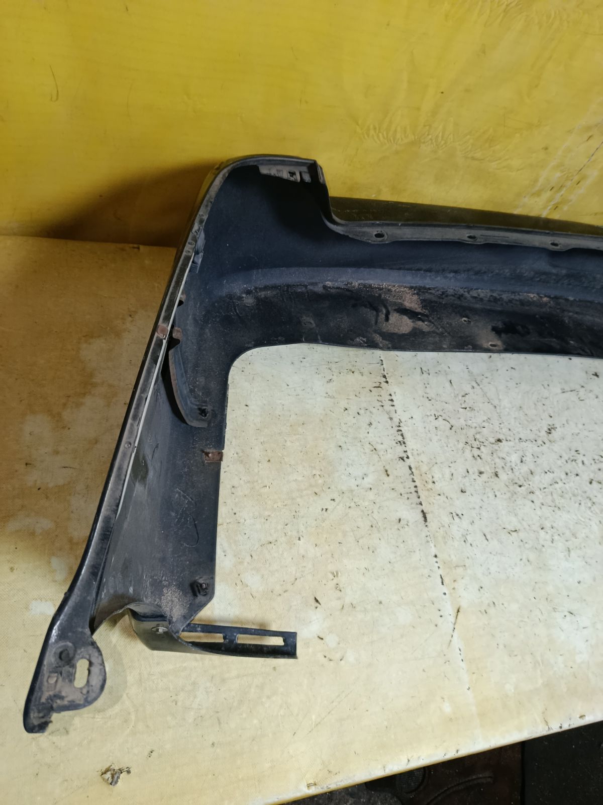 Бампер на Subaru Legacy Wagon BH5 Фото 10