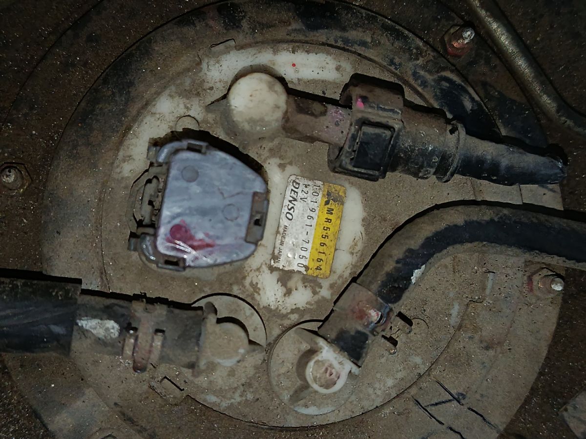 Бак топливный на Mitsubishi Lancer Cedia Wagon CS5W 4G93 Фото 3