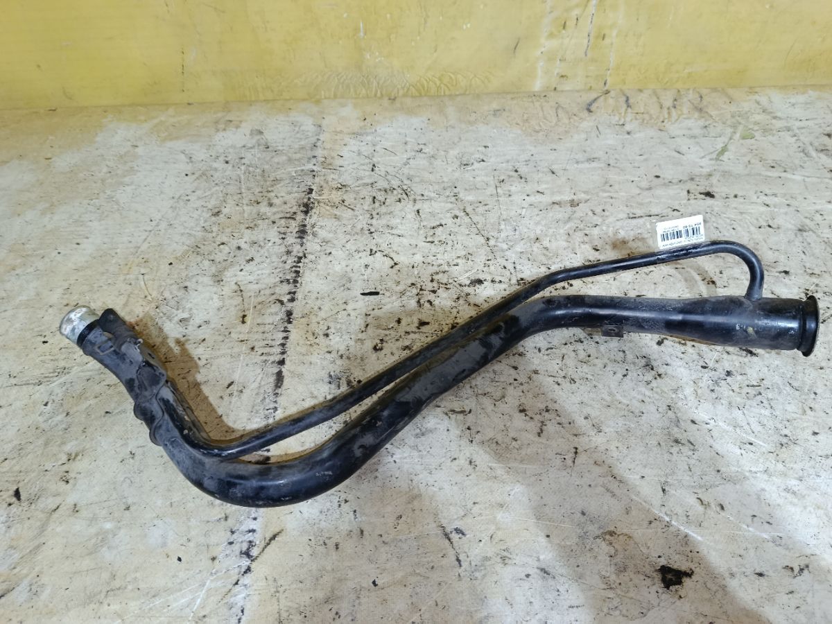 Заливная горловина топливного бака на Honda Cr-V RD5 K20A Фото 1