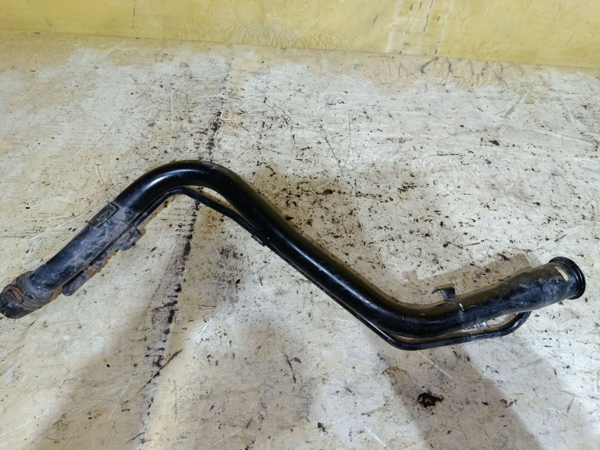 Заливная горловина топливного бака на Honda Cr-V RD5 K20A Фото 1