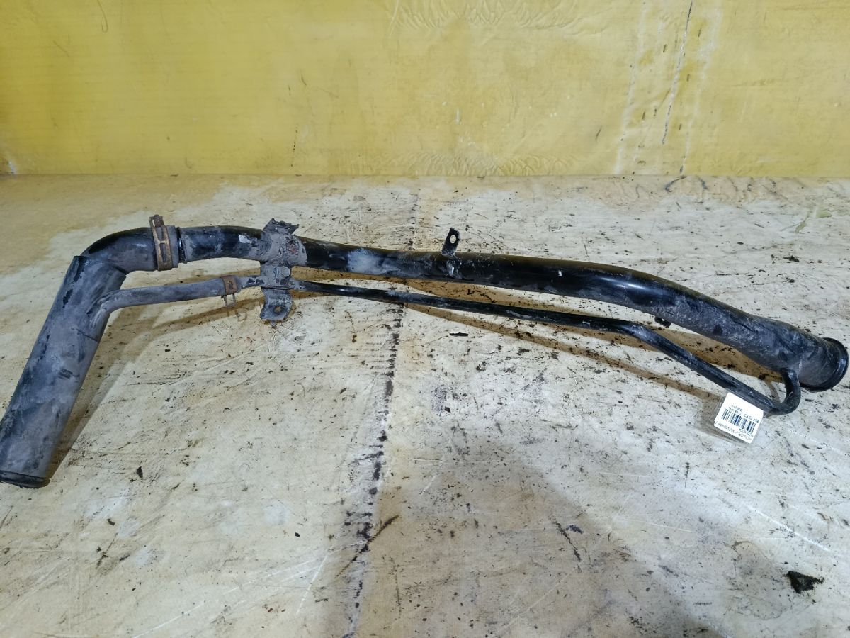 Заливная горловина топливного бака на Honda Cr-V RD5 K20A Фото 2