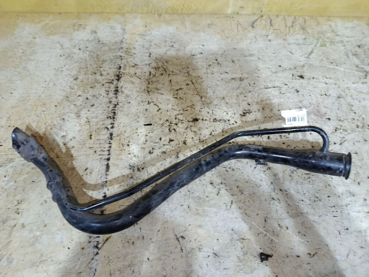 Заливная горловина топливного бака на Honda Cr-V RD5 K20A Фото 2