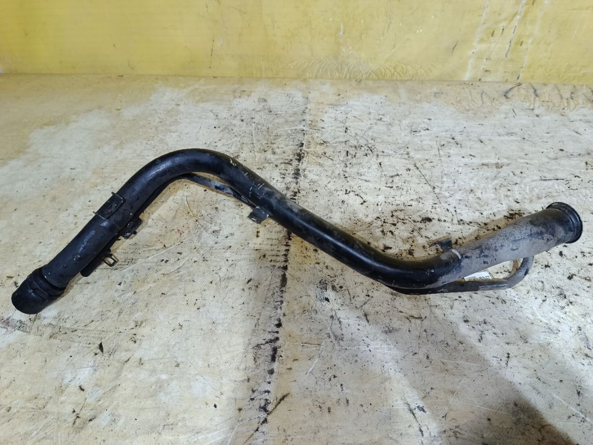 Заливная горловина топливного бака на Honda Cr-V RD5 K20A Фото 2