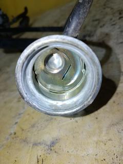 Заливная горловина топливного бака на Honda Cr-V RD5 K20A Фото 3