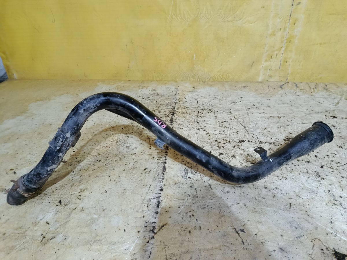 Заливная горловина топливного бака на Honda Cr-V RD5 K20A Фото 2