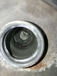 Заливная горловина топливного бака на Nissan X-Trail NT30 QR20DE Фото 3