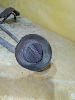 Заливная горловина топливного бака на Nissan X-Trail NT30 QR20DE Фото 3