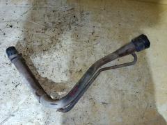 Заливная горловина топливного бака 77201-52050 на Toyota Vitz SCP10 1SZ-FE Фото 2