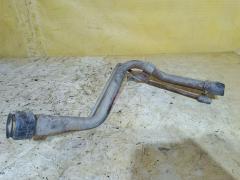 Заливная горловина топливного бака на Toyota Vitz SCP10 1SZ-FE 77201-52050