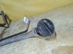 Заливная горловина топливного бака на Mitsubishi Chariot Grandis N84W 4G64 Фото 3