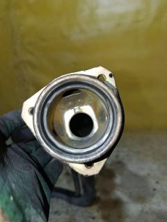 Заливная горловина топливного бака на Mitsubishi Chariot Grandis N84W 4G64 Фото 3