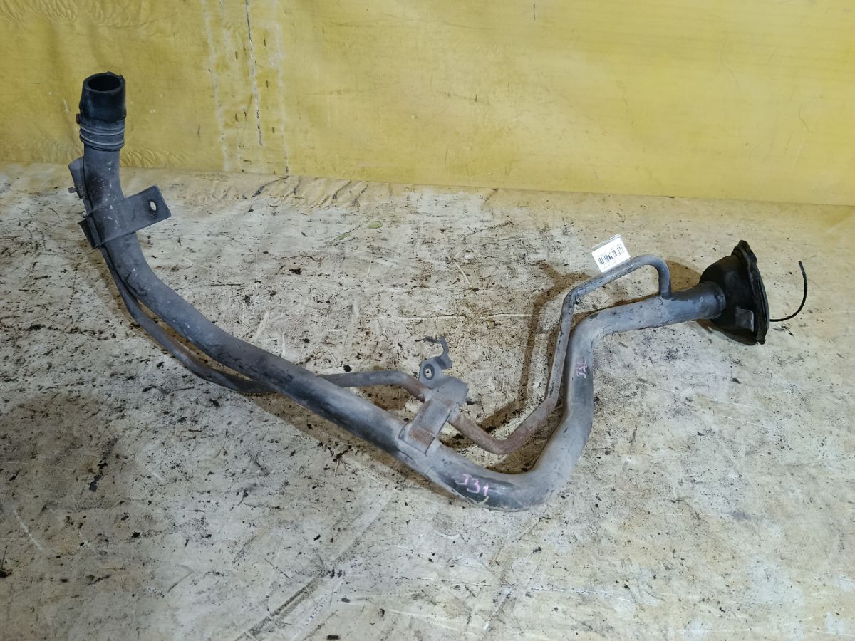 Заливная горловина топливного бака на Nissan Teana J31 VQ23DE Фото 1