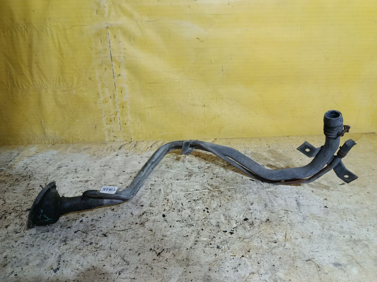 Заливная горловина топливного бака на Nissan Teana J31 VQ23DE Фото 2