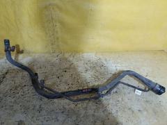 Заливная горловина топливного бака на Toyota Estima ACR30W 2AZ-FE