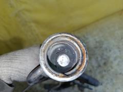 Заливная горловина топливного бака на Honda Cr-V RE4 K24A Фото 5