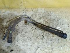 Заливная горловина топливного бака на Toyota Camry ACV30 1AZ-FE 77201-33210  77201-33220