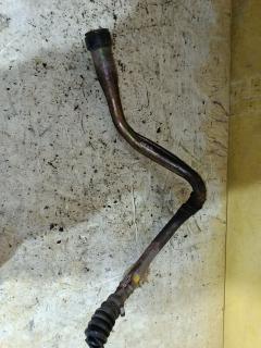 Заливная горловина топливного бака 77201-33210, 77201-33220 на Toyota Camry ACV30 1AZ-FE Фото 2