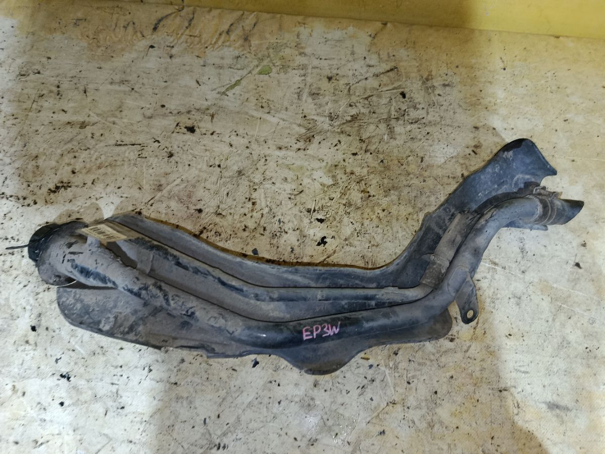 Заливная горловина топливного бака на Mazda Tribute EP3W L3 Фото 1