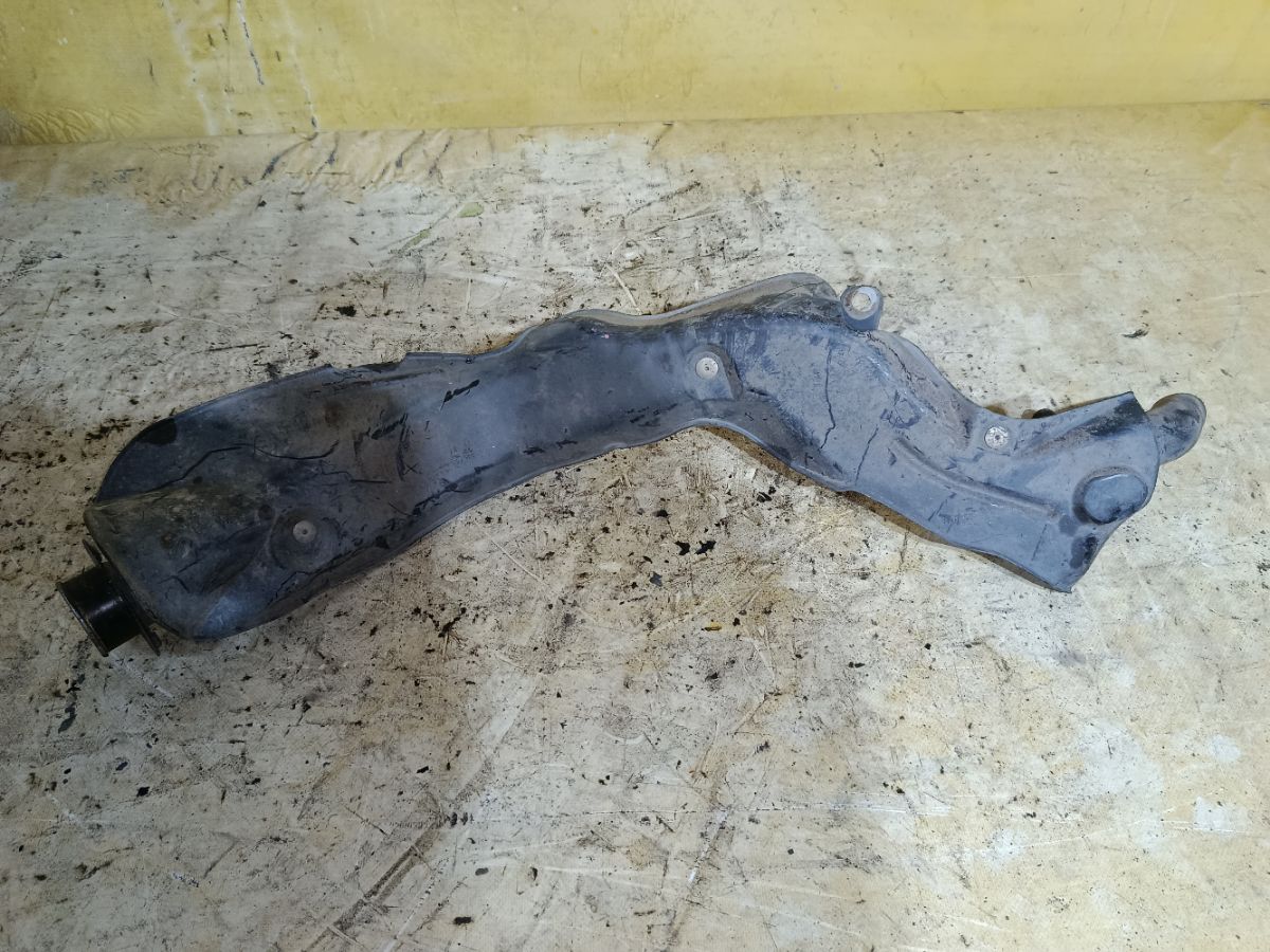 Заливная горловина топливного бака на Mazda Tribute EP3W L3 Фото 2