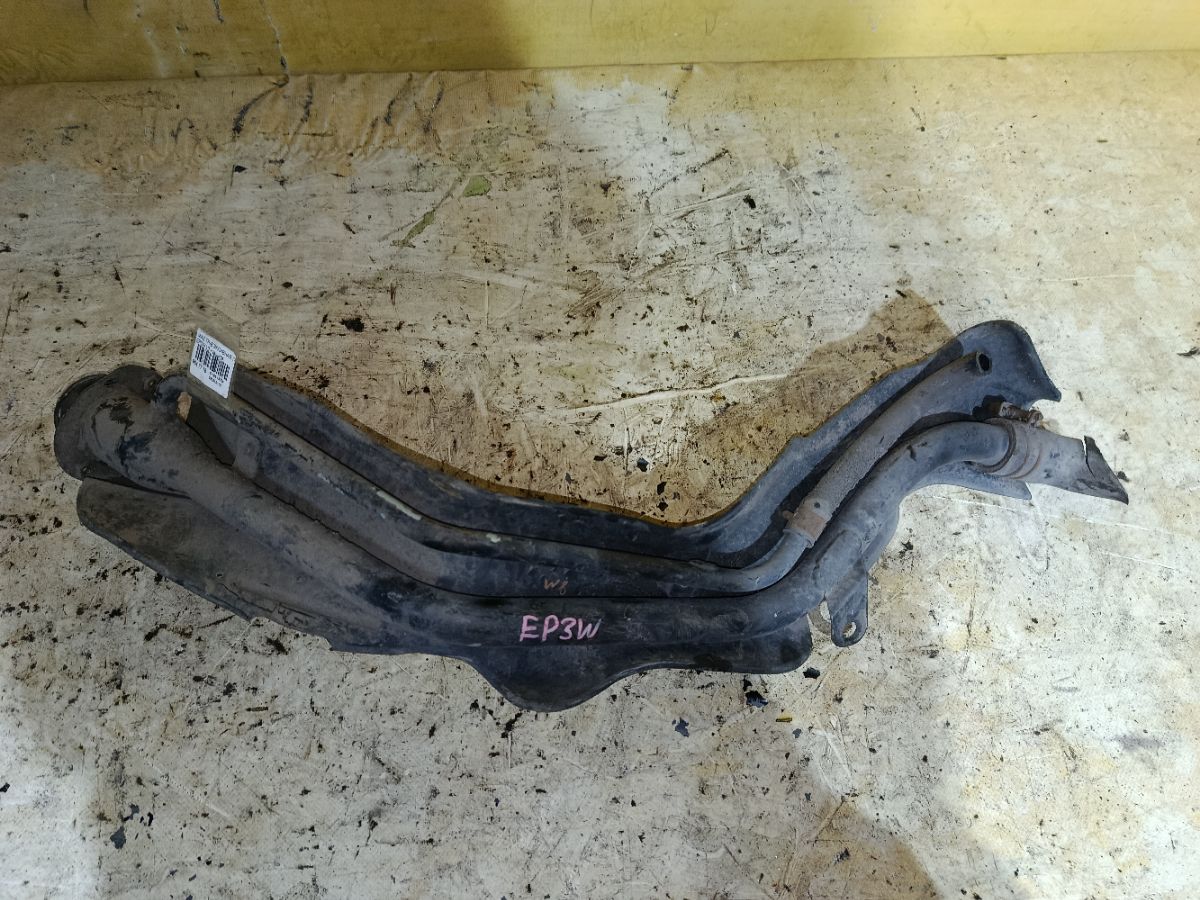 Заливная горловина топливного бака на Mazda Tribute EP3W L3 Фото 1