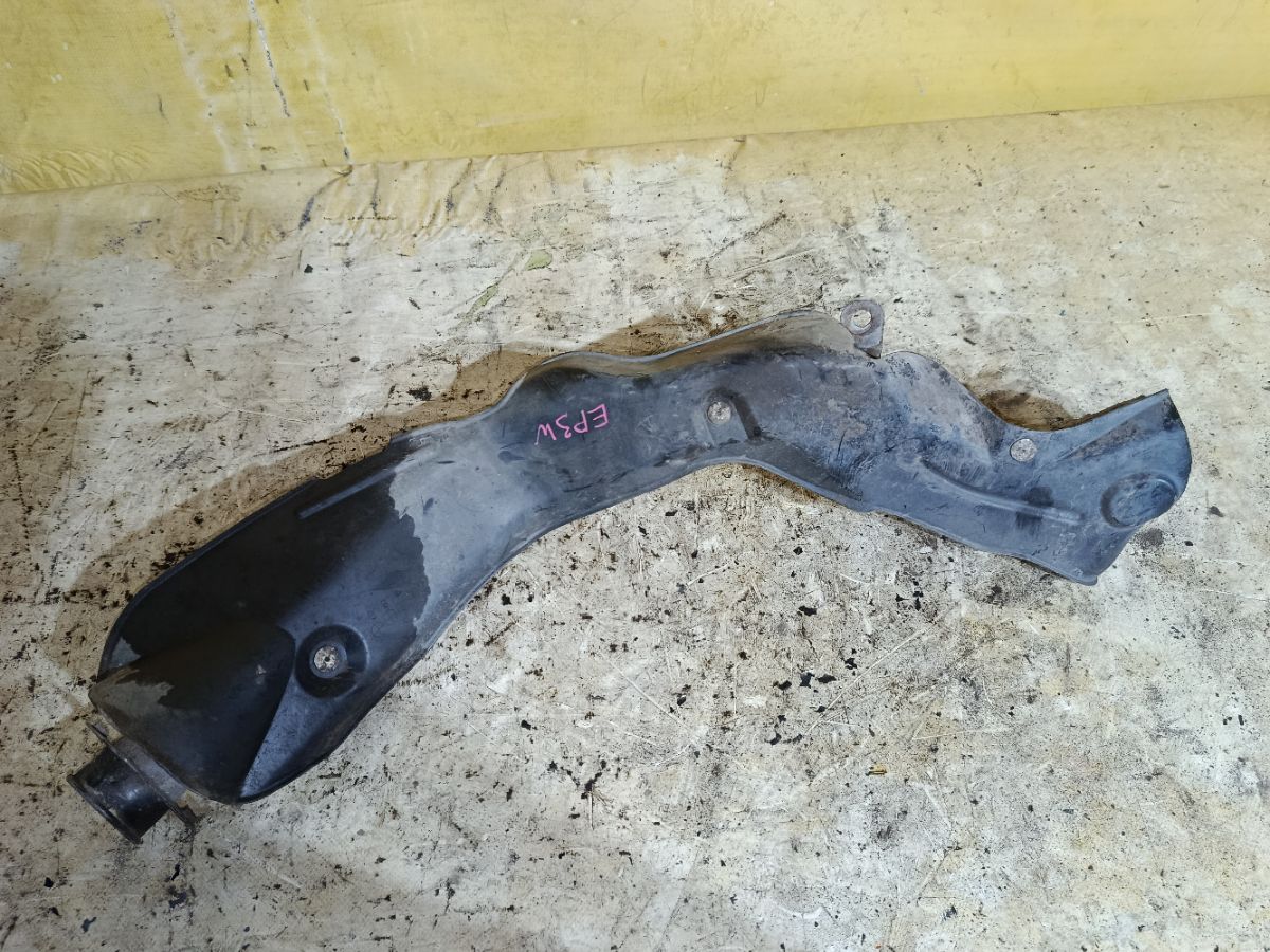 Заливная горловина топливного бака на Mazda Tribute EP3W L3 Фото 3