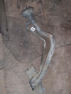 Заливная горловина топливного бака 1722131U00, 1722131U01, 1722131U02 на Nissan Cefiro A32 VQ20DE Фото 5