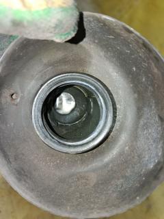 Заливная горловина топливного бака на Nissan Sunny FB15 QG15DE Фото 3