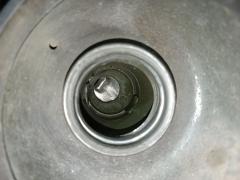 Заливная горловина топливного бака на Nissan Sunny FB15 QG15DE Фото 3