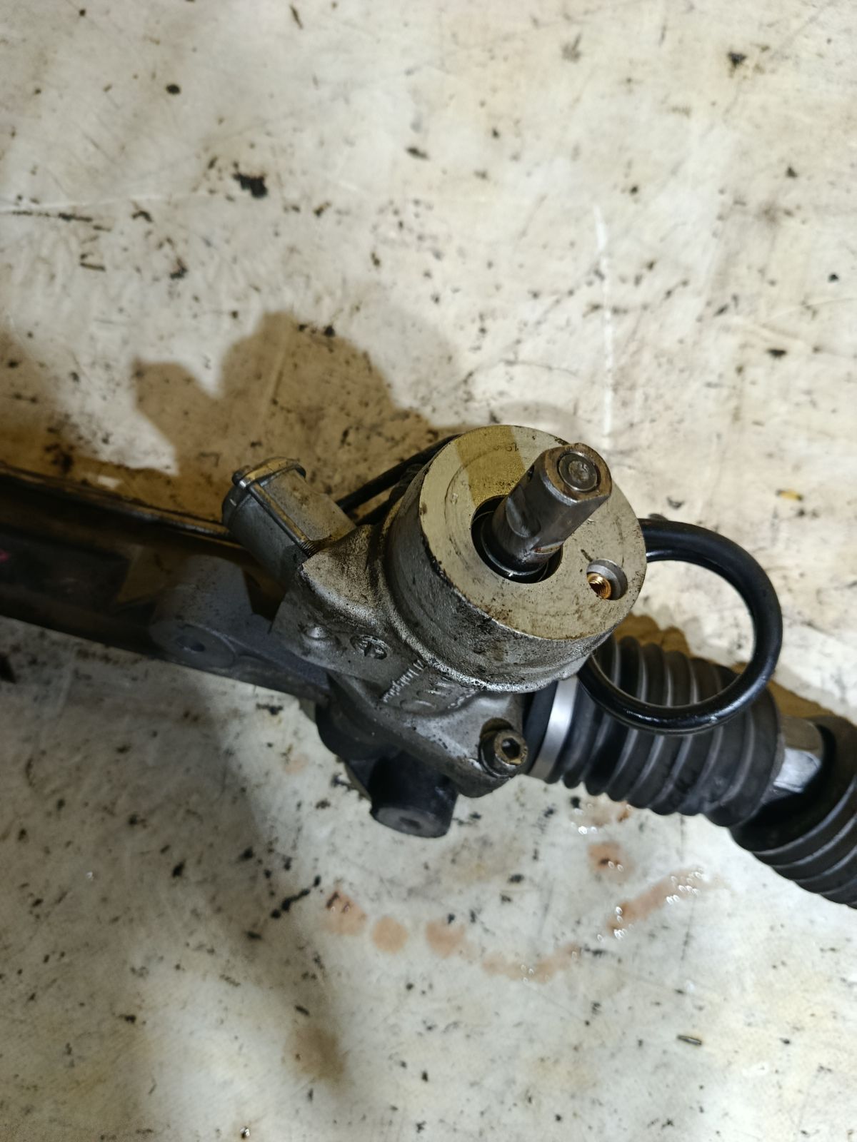 Рулевая рейка 4F1422066A, 4F1422052R, 4F1422052RX, 4F1422053A, 4F1422053AX, 4F1422065R, 4F1422066, 7852993735, 7853993189, 7853993258, KS01000930 на Audi A6 4F Фото 6