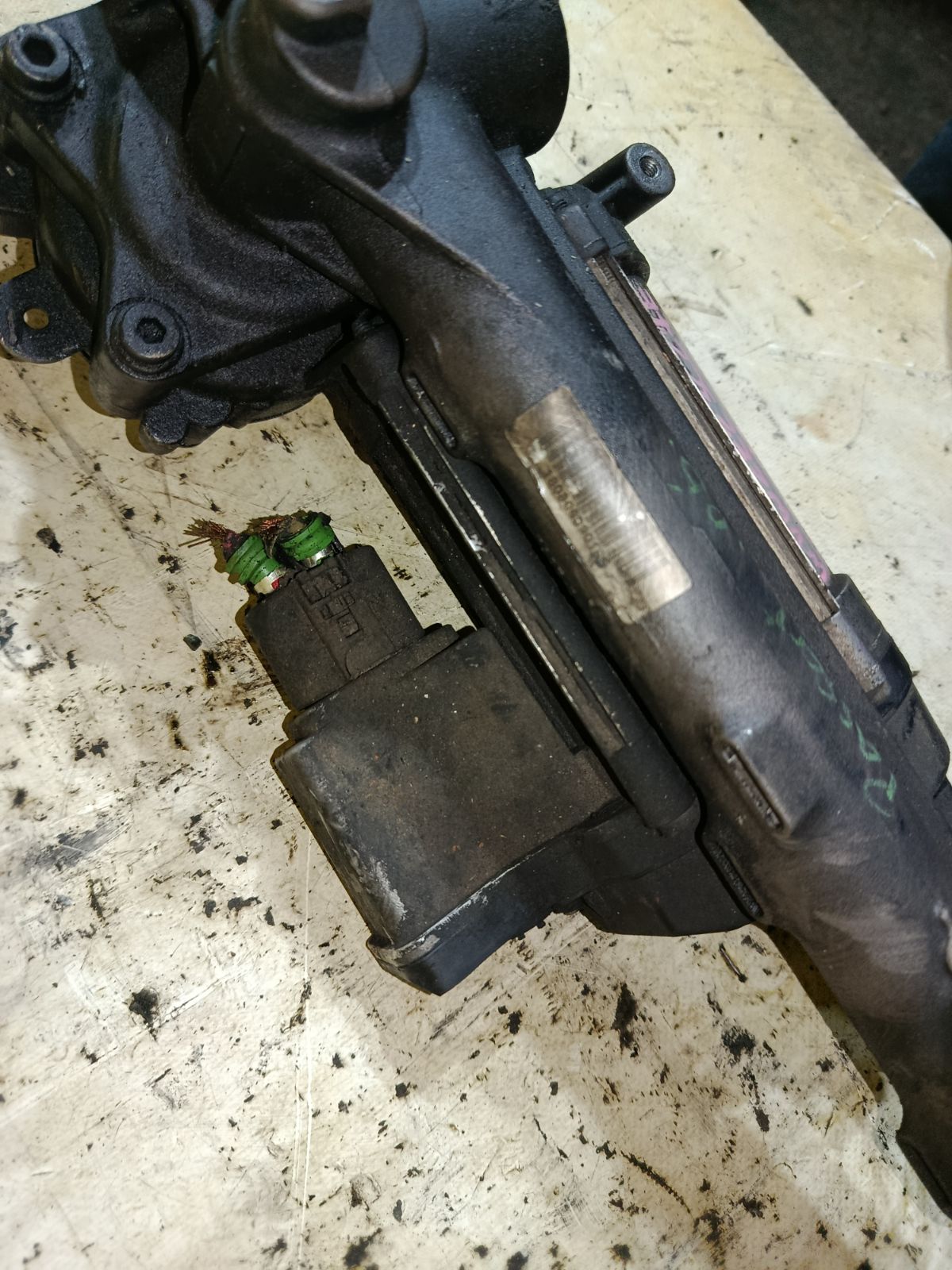 Рулевая рейка 1K1909144L на Volkswagen Passat 3C Фото 11