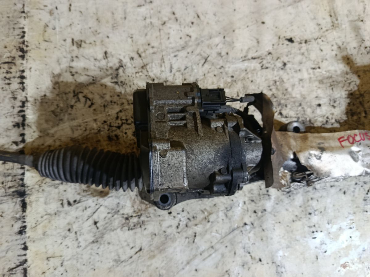 Рулевая рейка CV6C3D070 на Ford Focus 3 PNDA Фото 4