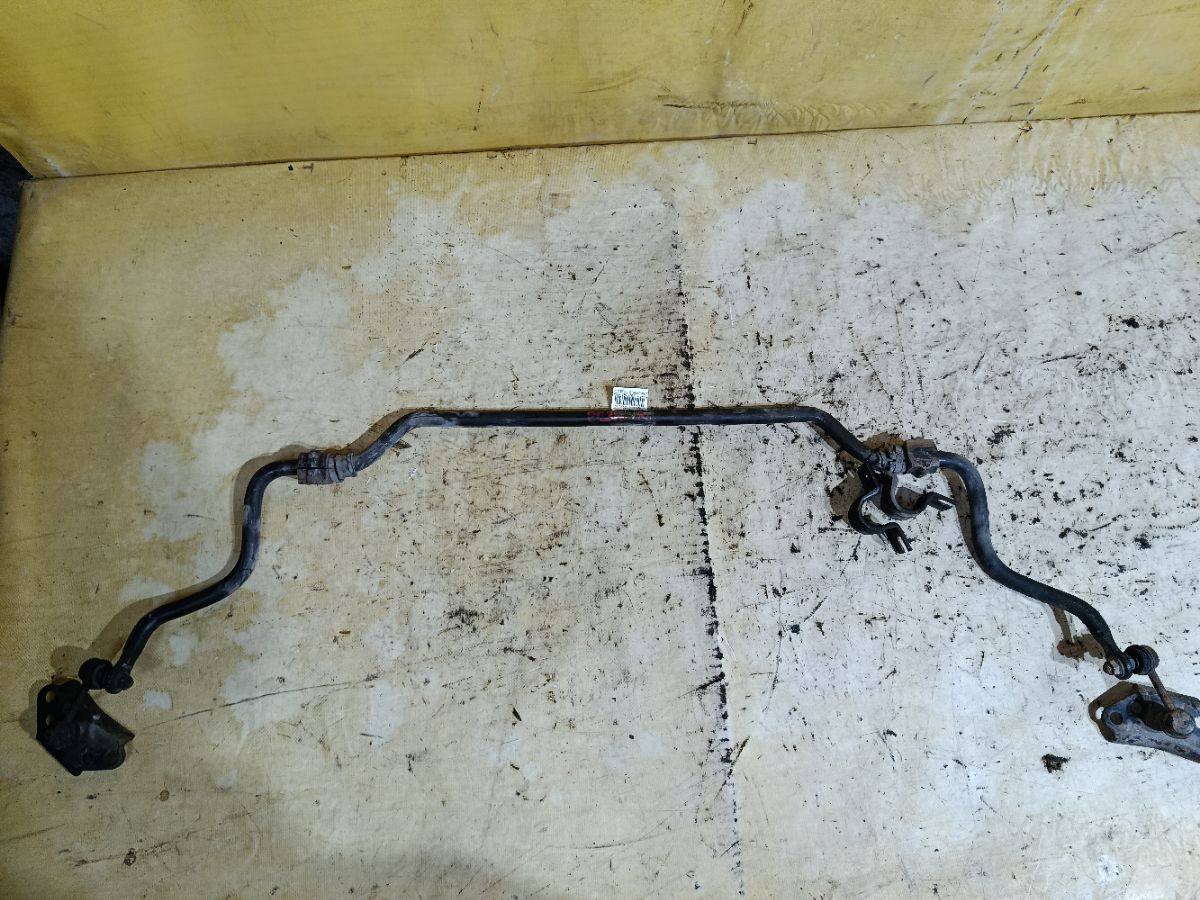 Стабилизатор на Nissan Serena PC24 SR20DE Фото 1