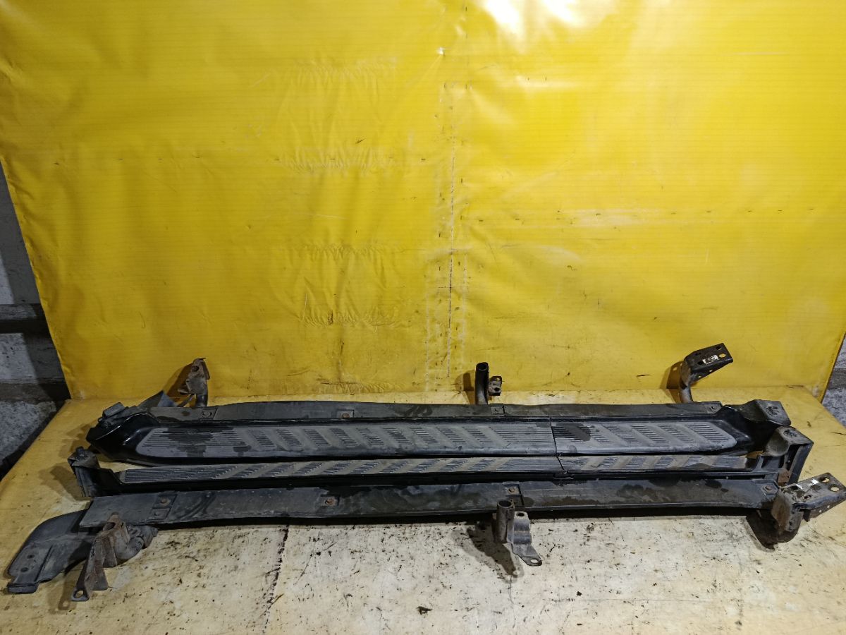 Подножка на Infiniti Qx4 R50 Фото 1