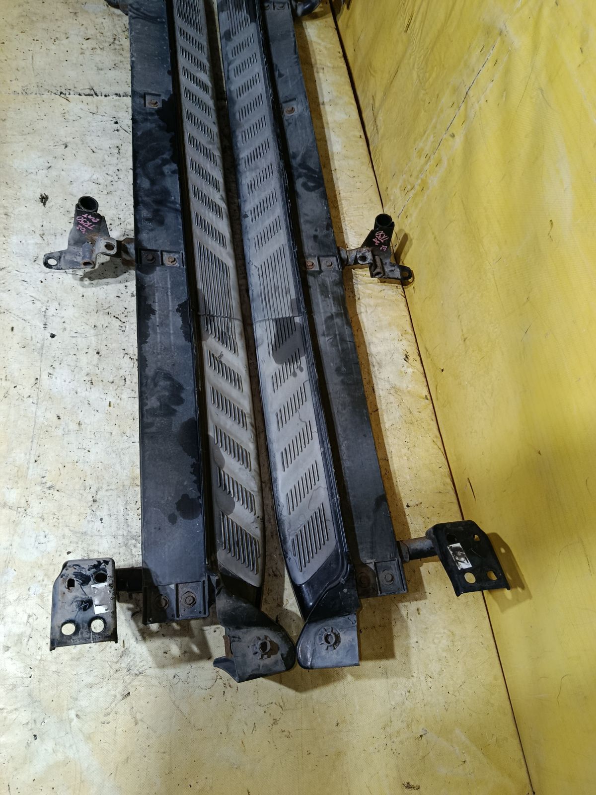 Подножка на Infiniti Qx4 R50 Фото 5