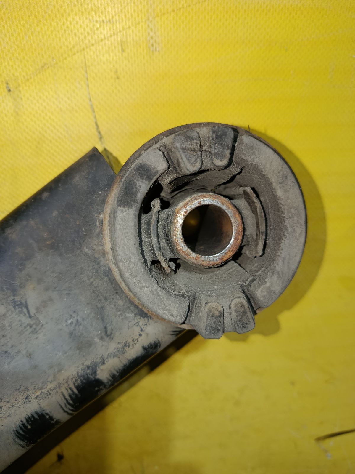 Балка подвески на Nissan Teana J31 VQ23DE Фото 6