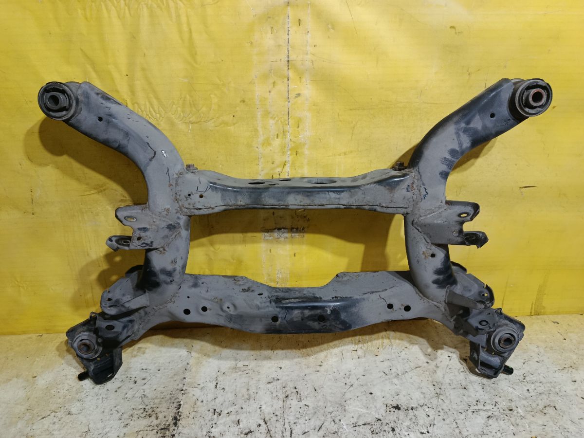 Балка подвески на Nissan Teana J31 VQ23DE Фото 7