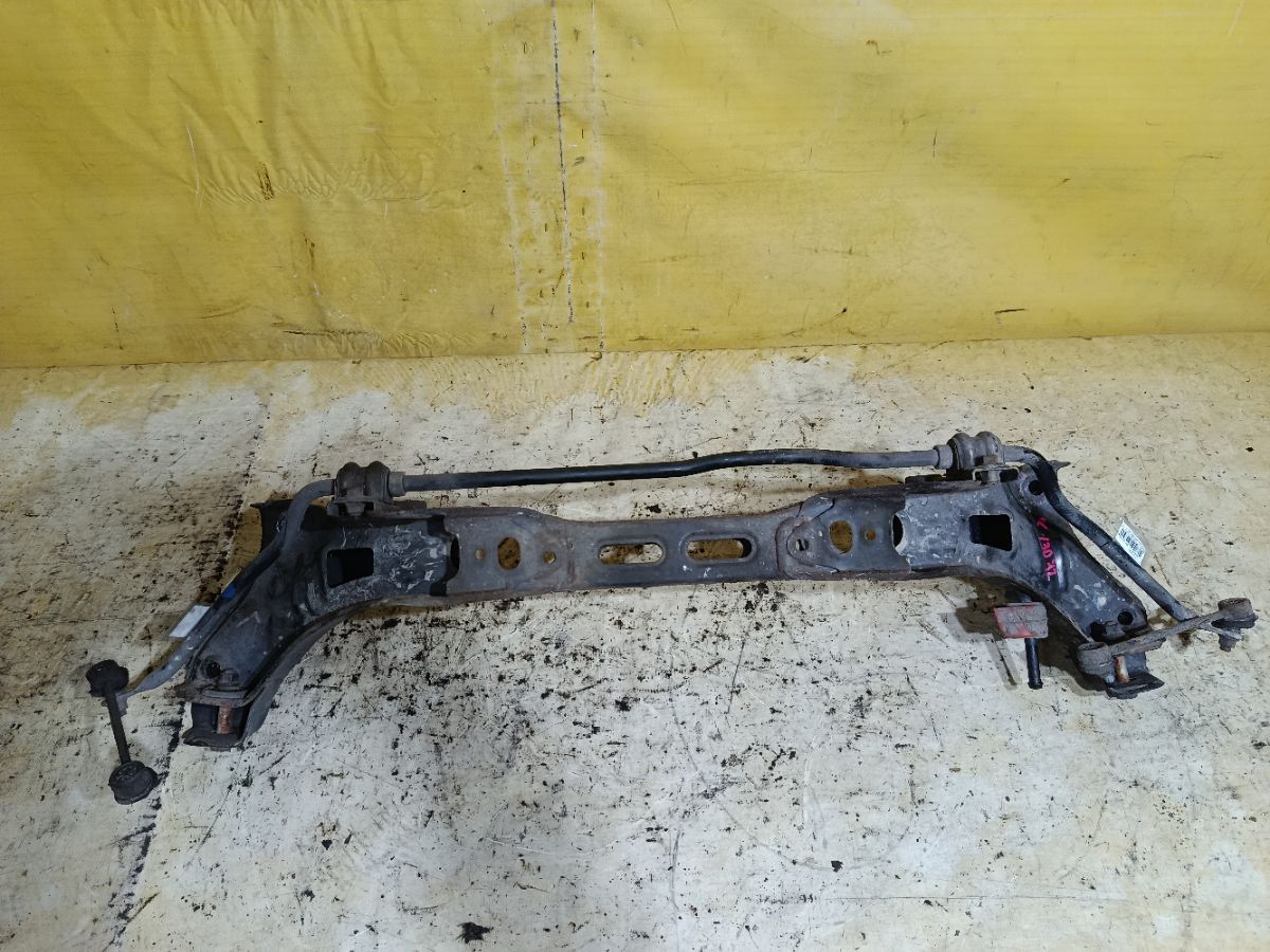 Балка подвески на Hyundai I30 FD G4FC Фото 1