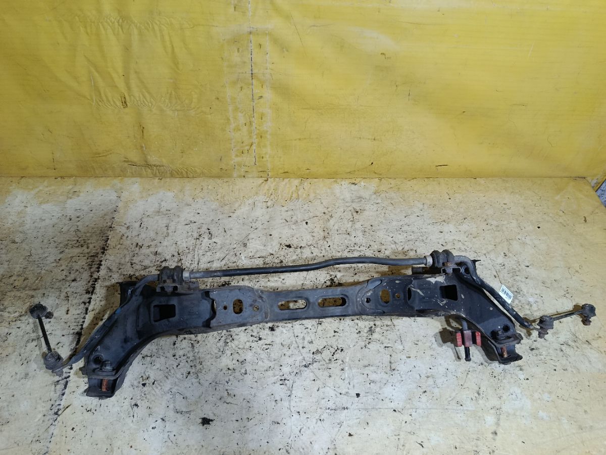 Балка подвески на Hyundai I30 FD G4FC Фото 1