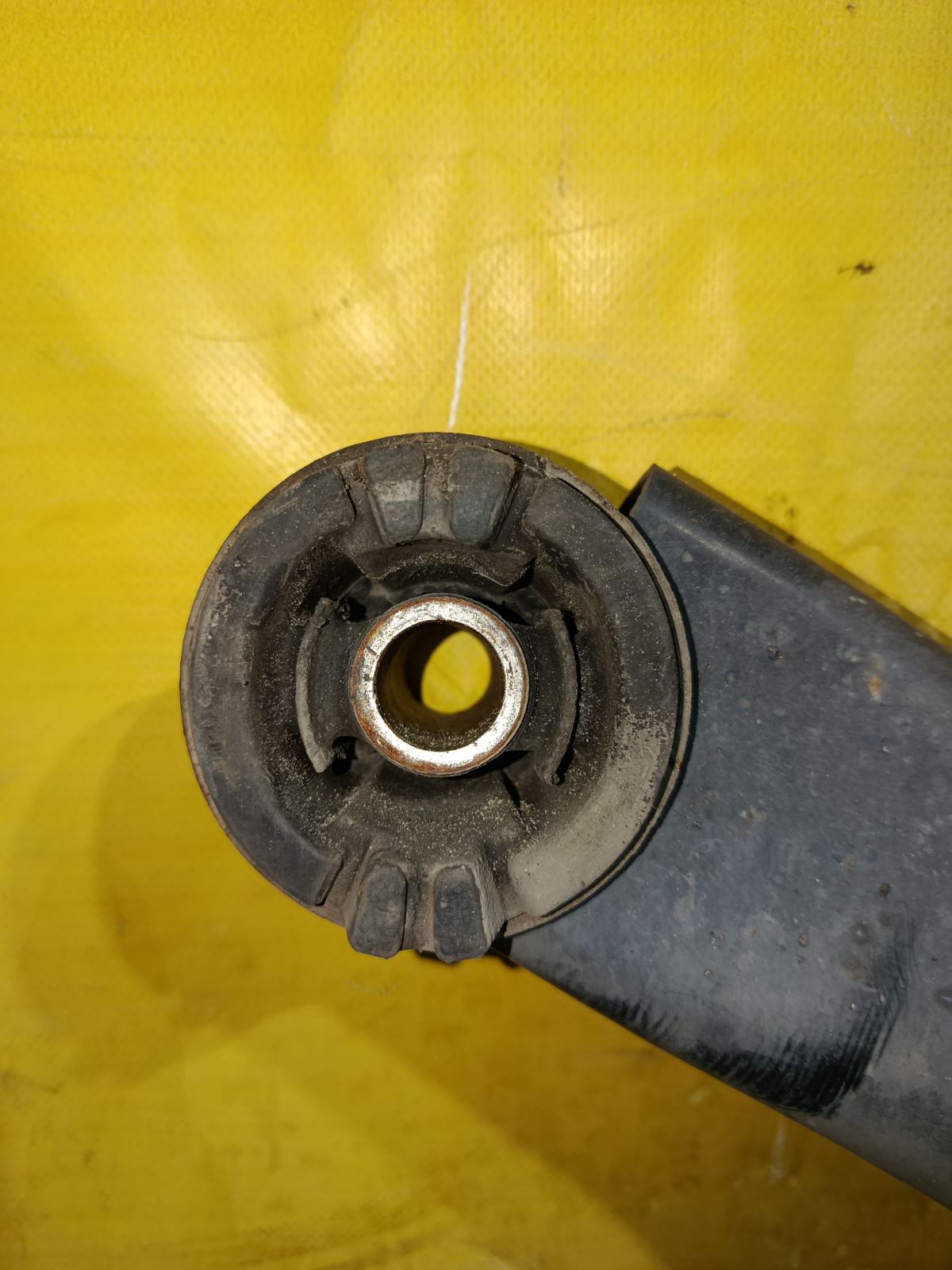 Балка подвески на Nissan Teana J31 VQ23DE Фото 2