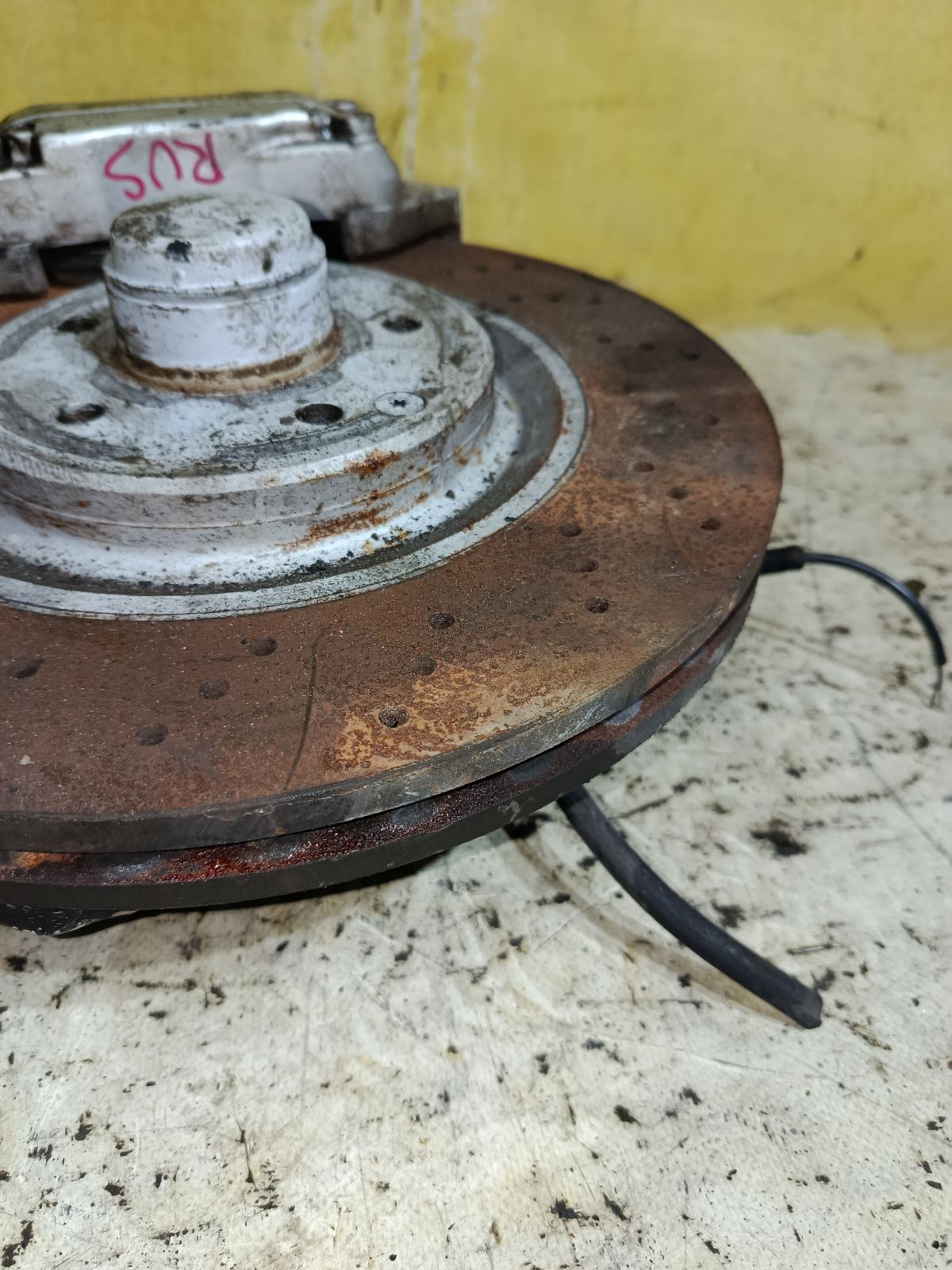 Ступица на Mercedes-Benz C-Class W203.065 112.961 Фото 2