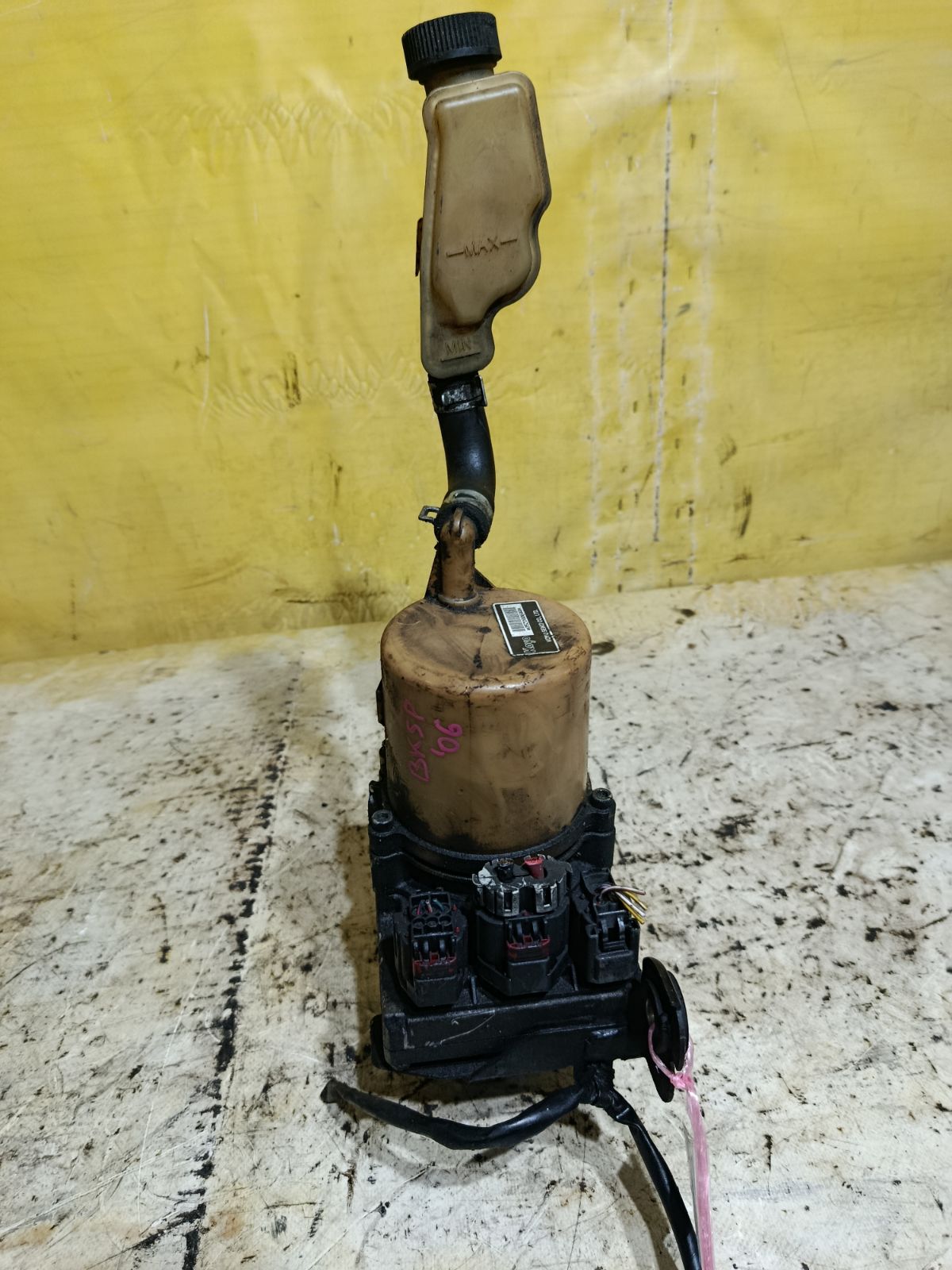 Насос гидроусилителя на Mazda 3 BK5P Фото 1