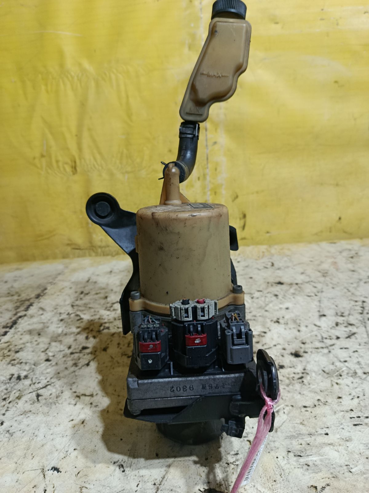 Насос гидроусилителя на Mazda 3 BK5P Фото 1