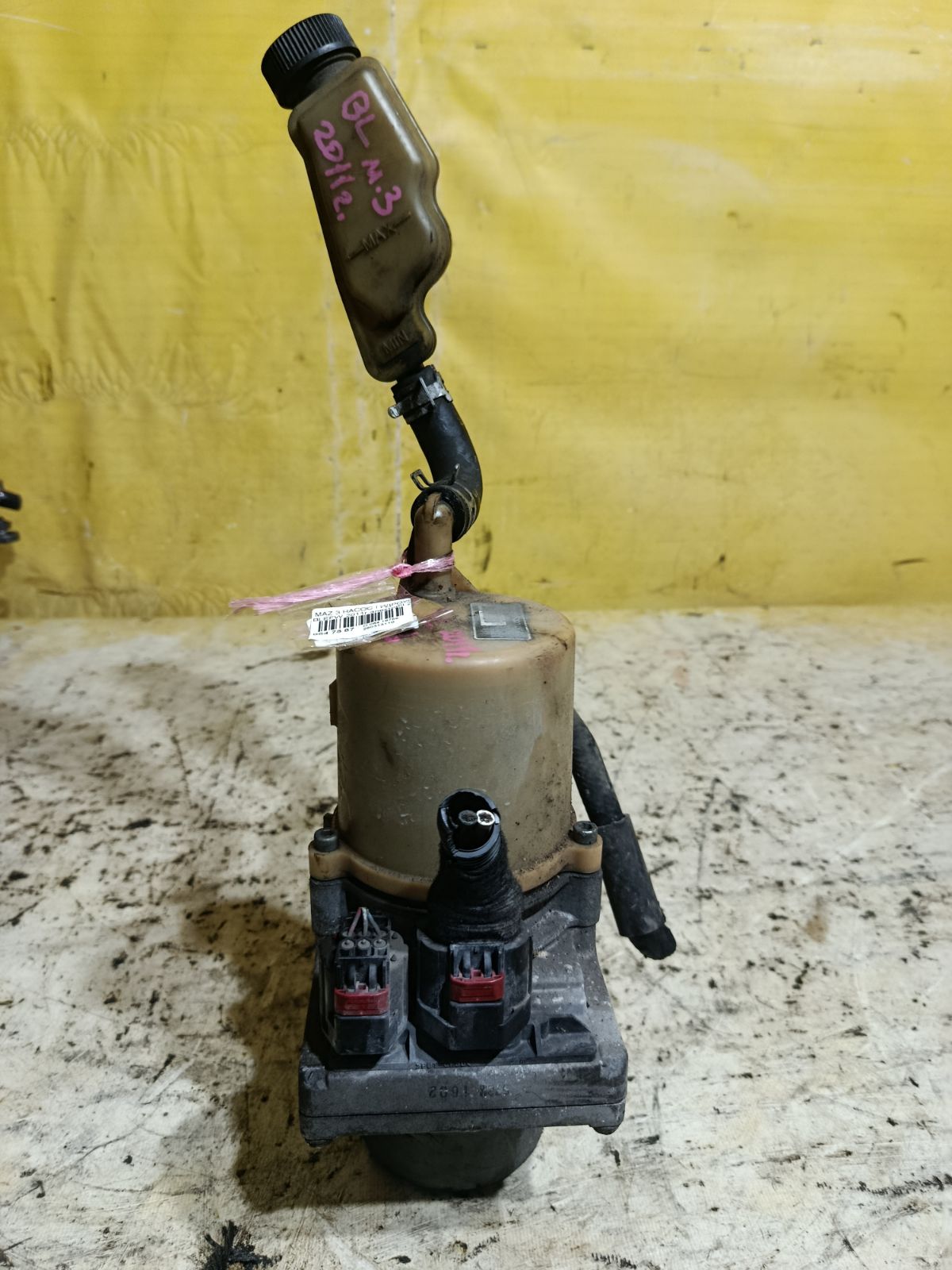 Насос гидроусилителя на Mazda 3 BLEFW Фото 1