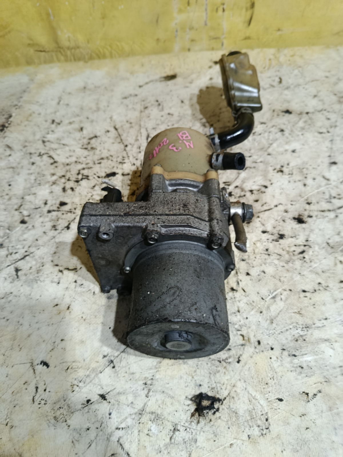 Насос гидроусилителя на Mazda 3 BLEFW Фото 3