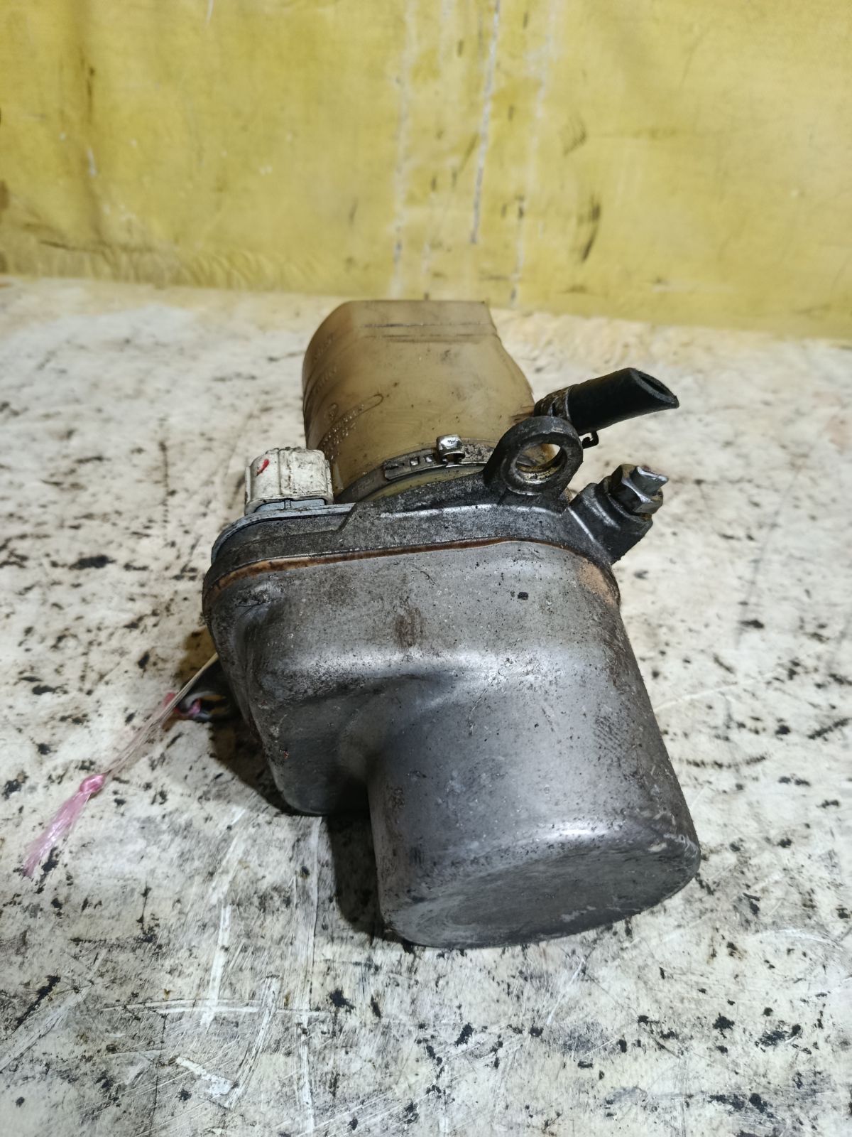 Насос гидроусилителя на Ford Focus 2 Фото 3